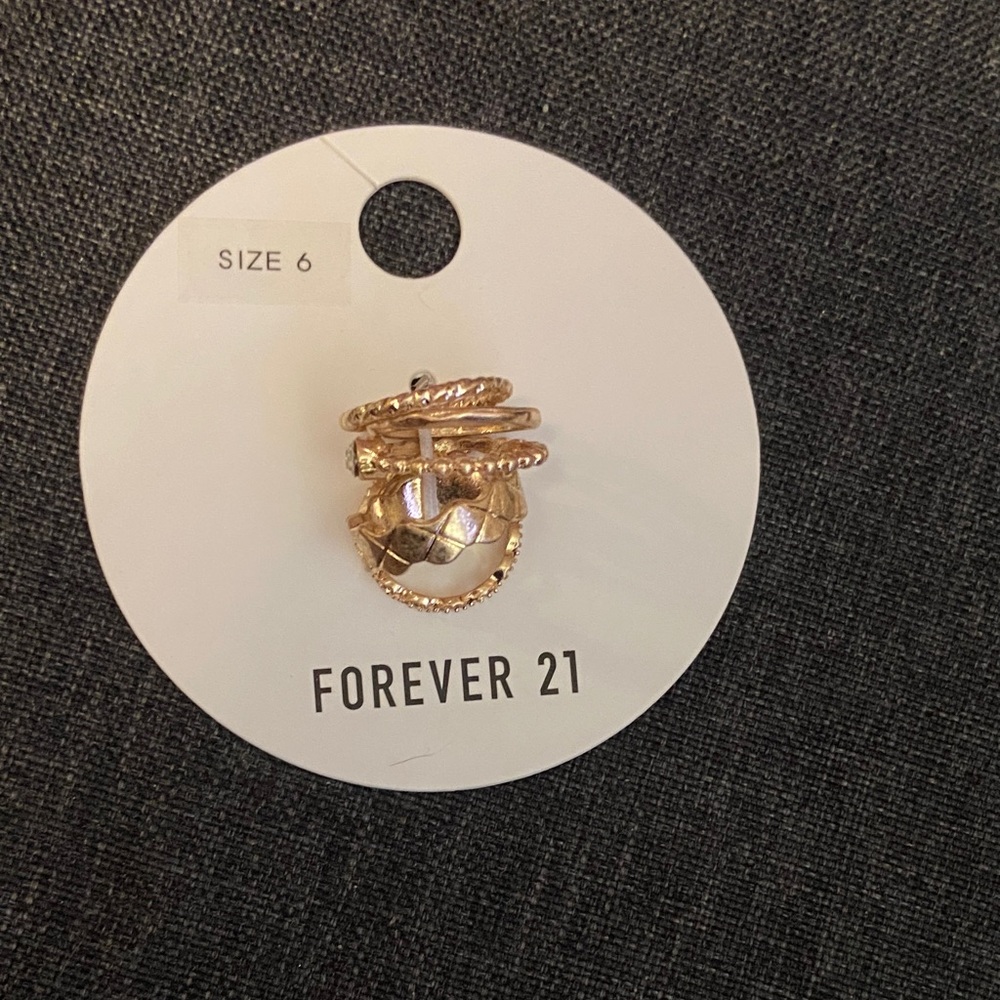Forever 21 Chic Gold Ring Set